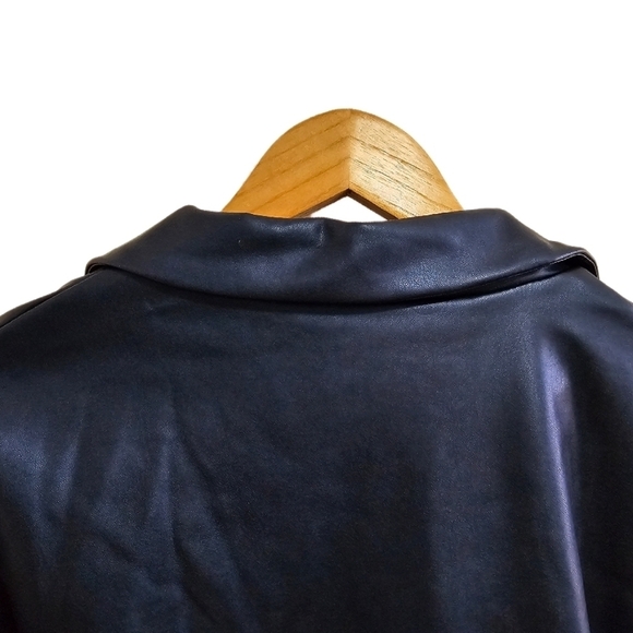 Vigoss blue faux leather jacket size medium - Picture 4 of 10